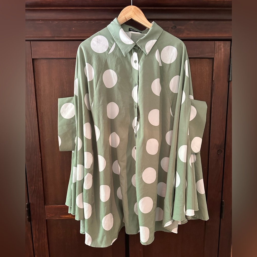 Batwing Flowy Shawl type button down women’s shirt - blouse - Picture 1 of 5